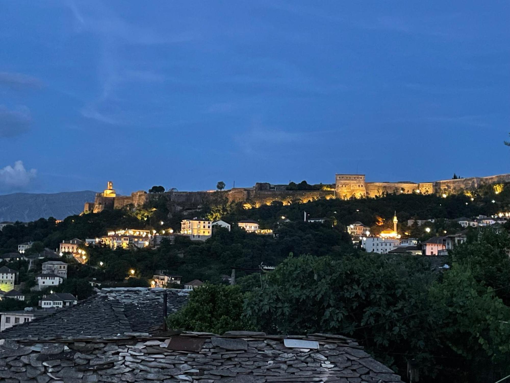 Luigi Guest House Gjirokastra Kültér fotó