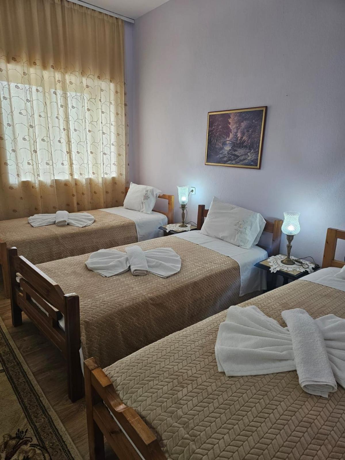 Luigi Guest House Gjirokastra Kültér fotó