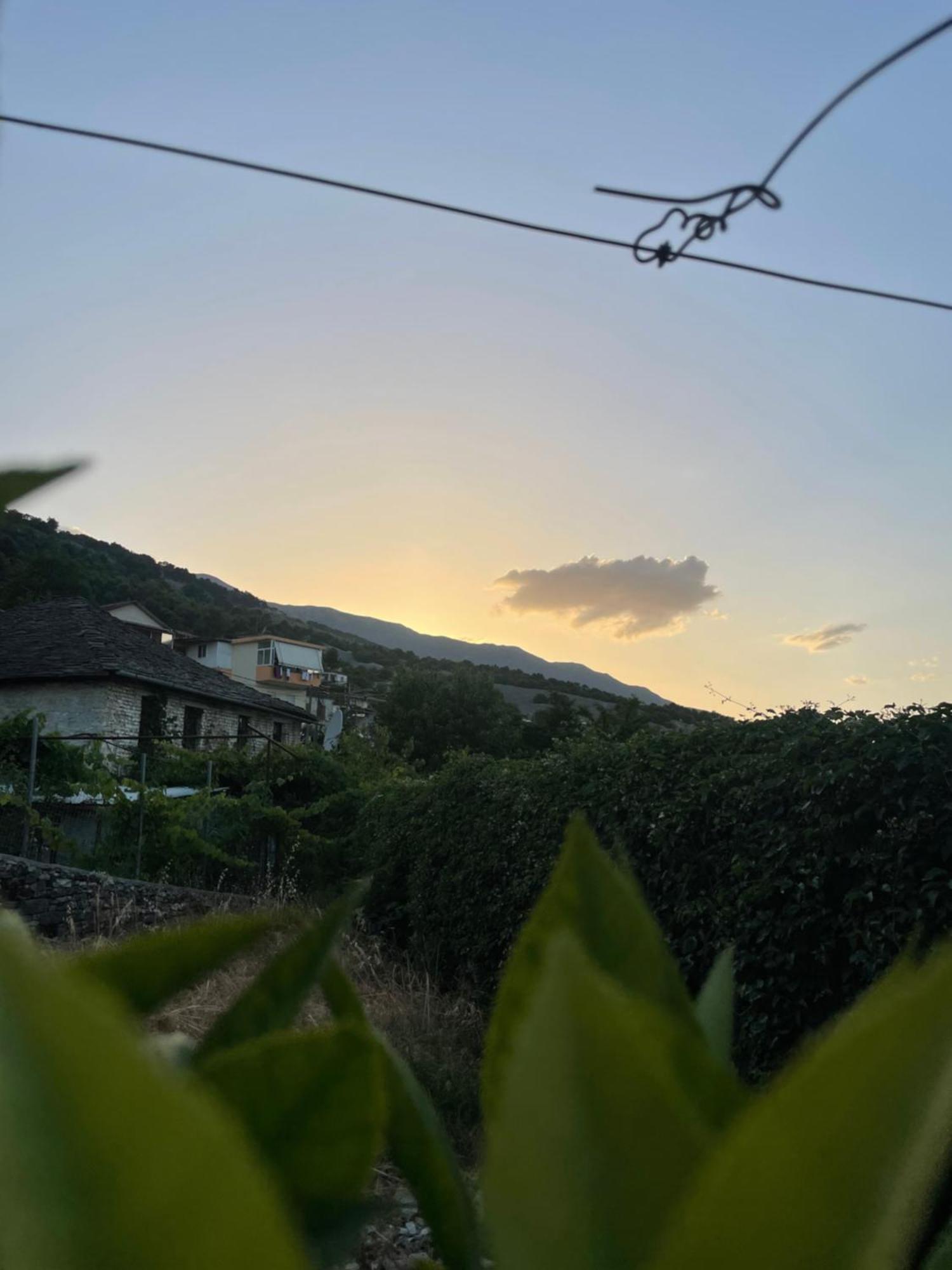 Luigi Guest House Gjirokastra Kültér fotó