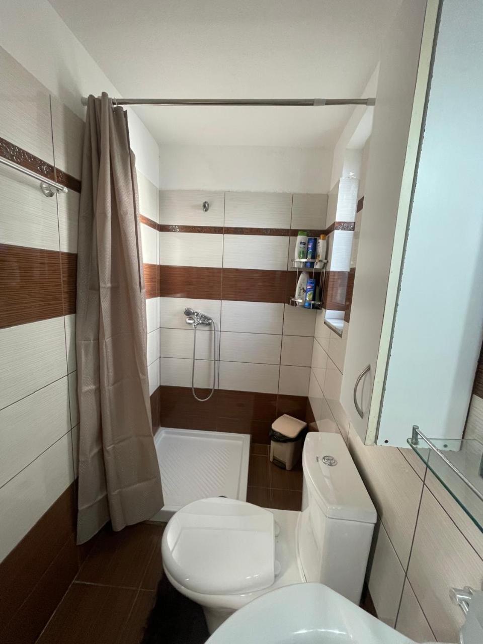 Luigi Guest House Gjirokastra Kültér fotó