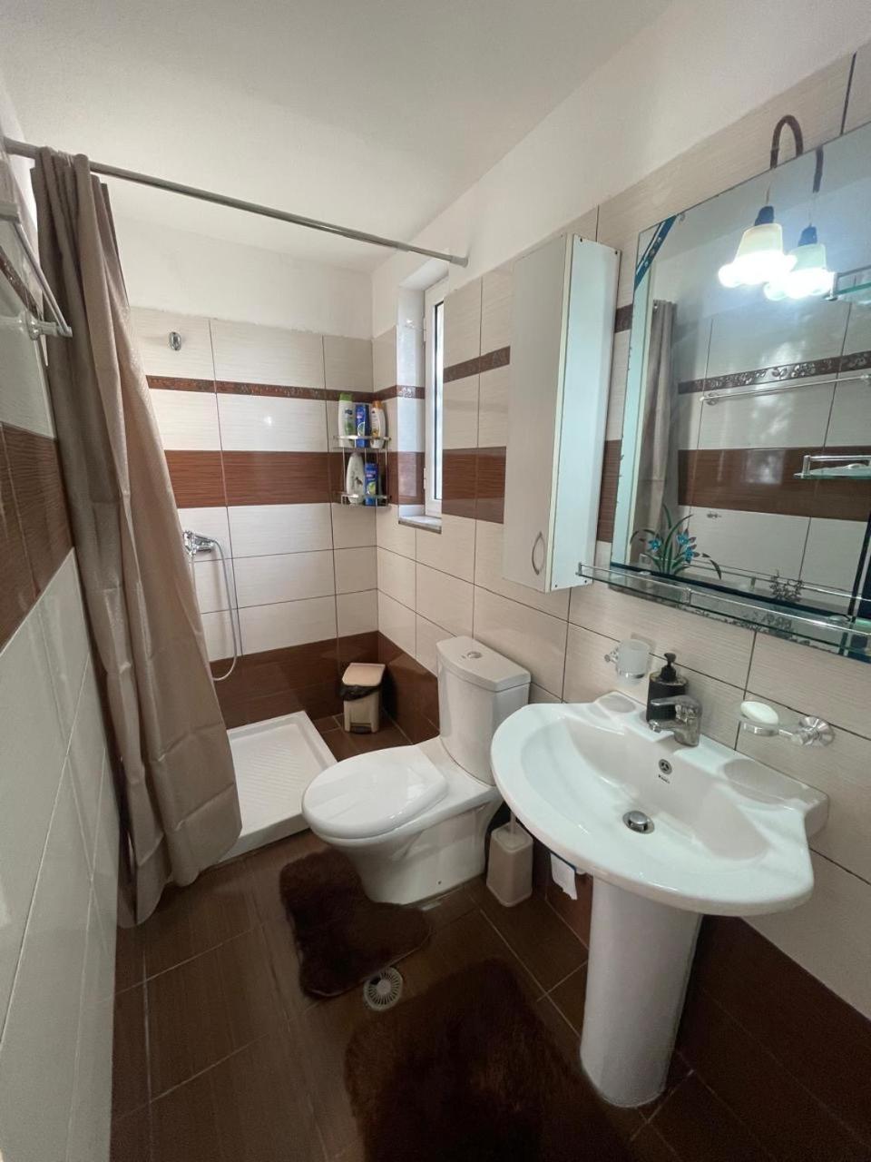 Luigi Guest House Gjirokastra Kültér fotó