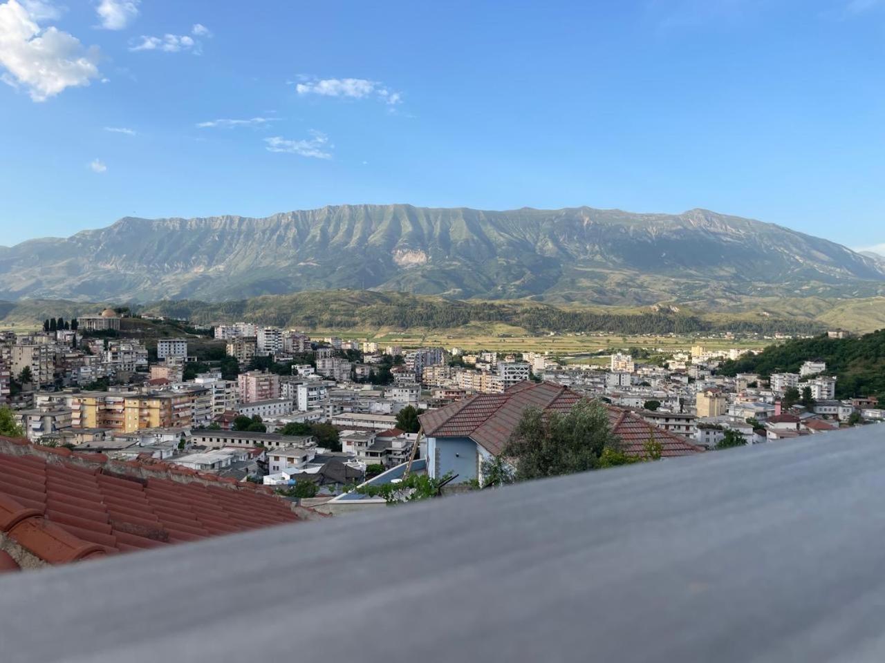 Luigi Guest House Gjirokastra Kültér fotó